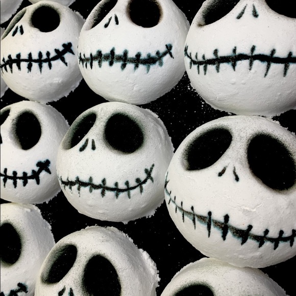 Mr Skellington Bath Bomb - Picture 1 of 1